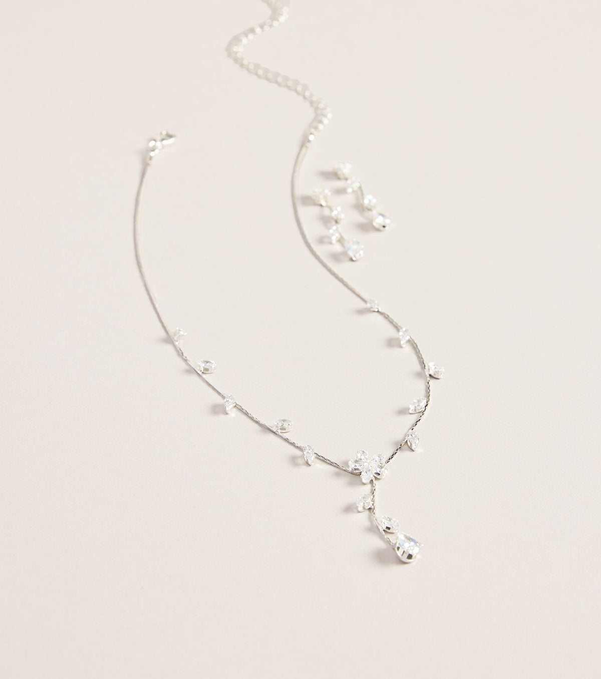 Soft Shine Rhinestone Flower Necklace And Earrings Set