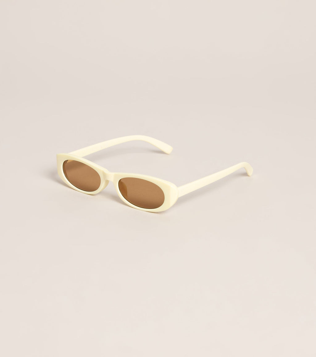 Sleek Retro Vibe Oval Sunglasses